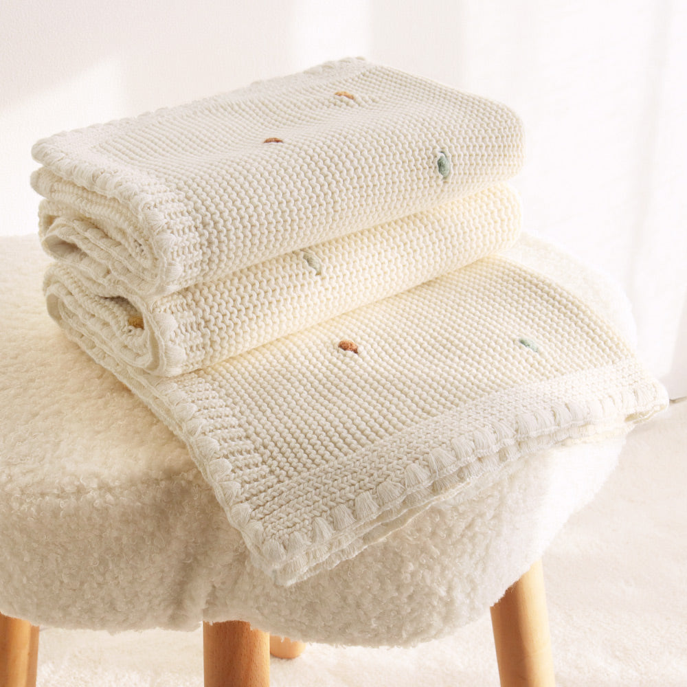 Crochet ball Blanket - Tiny Yarns